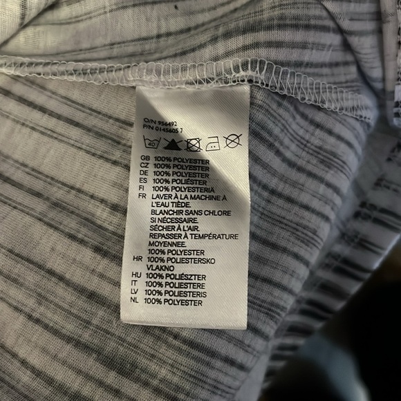 XS74 H&M sleeveless zip up blouse - Picture 10 of 10